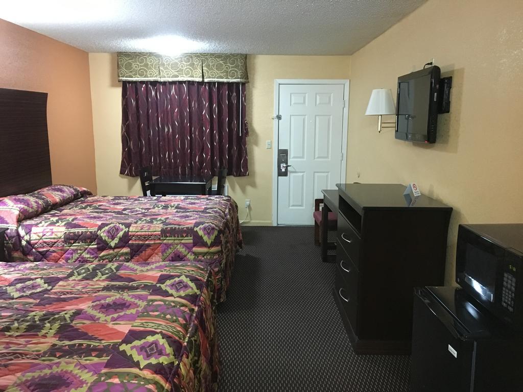 Redwood Inn - White Hall Экстерьер фото